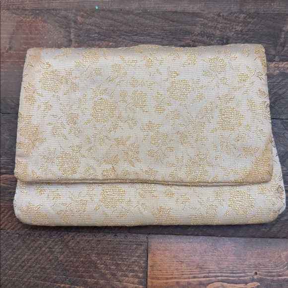 Harry Levine Handbags - Nice Vintage Gold Floral HL Harry Levine Evening Clutch Bag Purse made USA GUC